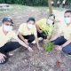คณะนิติศาสตร์ มรส. ร่วมปลูกผืนป่าพระบารมี ระยะที่ 3 น้อมรำลึกถึงพระมหากรุณาธิคุณของพระบาทสมเด็จพระปราเมนทรรามาธิบดี ศรีสินทรมหาวชิราลงกรณ พระวชิรเกล้าเจ้าอยู่หัว เพิ่มพื้นที่สีเขียว ในมหาวิทยาลัยราชภัฏสุราษฎร์ธานี