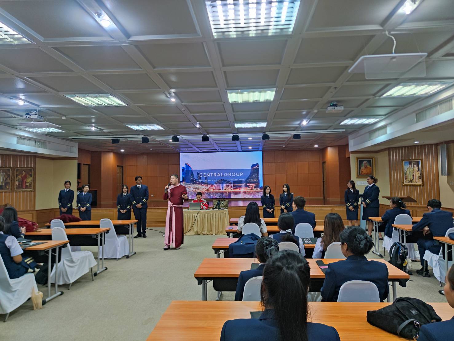 เปิดประสบการณ์สู่มาตรฐานการบริการระดับมืออาชีพ!