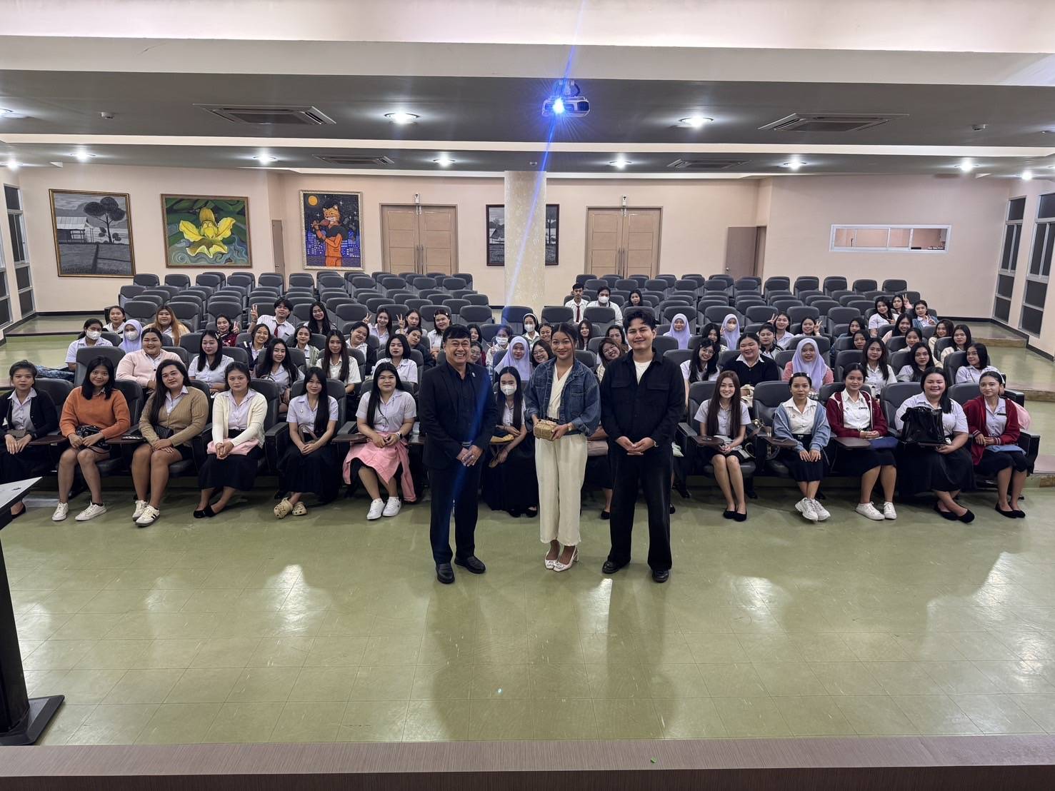 สาขาวิชาภาษาไทย จัดโครงการพัฒนาศักยภาพนักศึกษา ภายใต้หัวข้อ “อบรมเชิงปฏิบัติการการสร้างคอนเทนต์ : ภาษากับการสร้างตัวตน” สาขาวิชาภาษาไทย จัดโครงการพัฒนาศักยภาพนักศึกษา ภายใต้หัวข้อ “อบรมเชิงปฏิบัติการการสร้างคอนเทนต์ : ภาษากับการสร้างตัวตน”