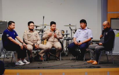 สาขาวิชาดนตรีสากล คณะมนุษยศาสตร์และสังคมศาสตร์ มหาวิทยาลัยราชภัฏสุราษฎร์ธานี จัดโครงการ พัฒนาศักยภาพนักศึกษา เสวนาการเตรียมความพร้อมเข้าสู่เส้นทางดนตรีอย่างมืออาชีพ
