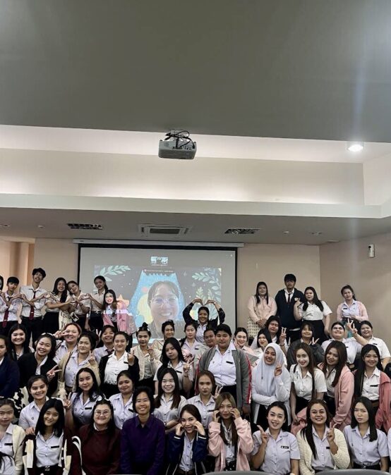 คณะมนุษยศาสตร์และสังคมศาสตร์ จัดโครงการเสริมสร้างทักษะการเรียนรู้ของนักศึกษาสาขาภาษาไทยหัวข้อ “องค์ความรู้และกลวิธีการเขียนบันเทิงคดีสำหรับเยาวชน”