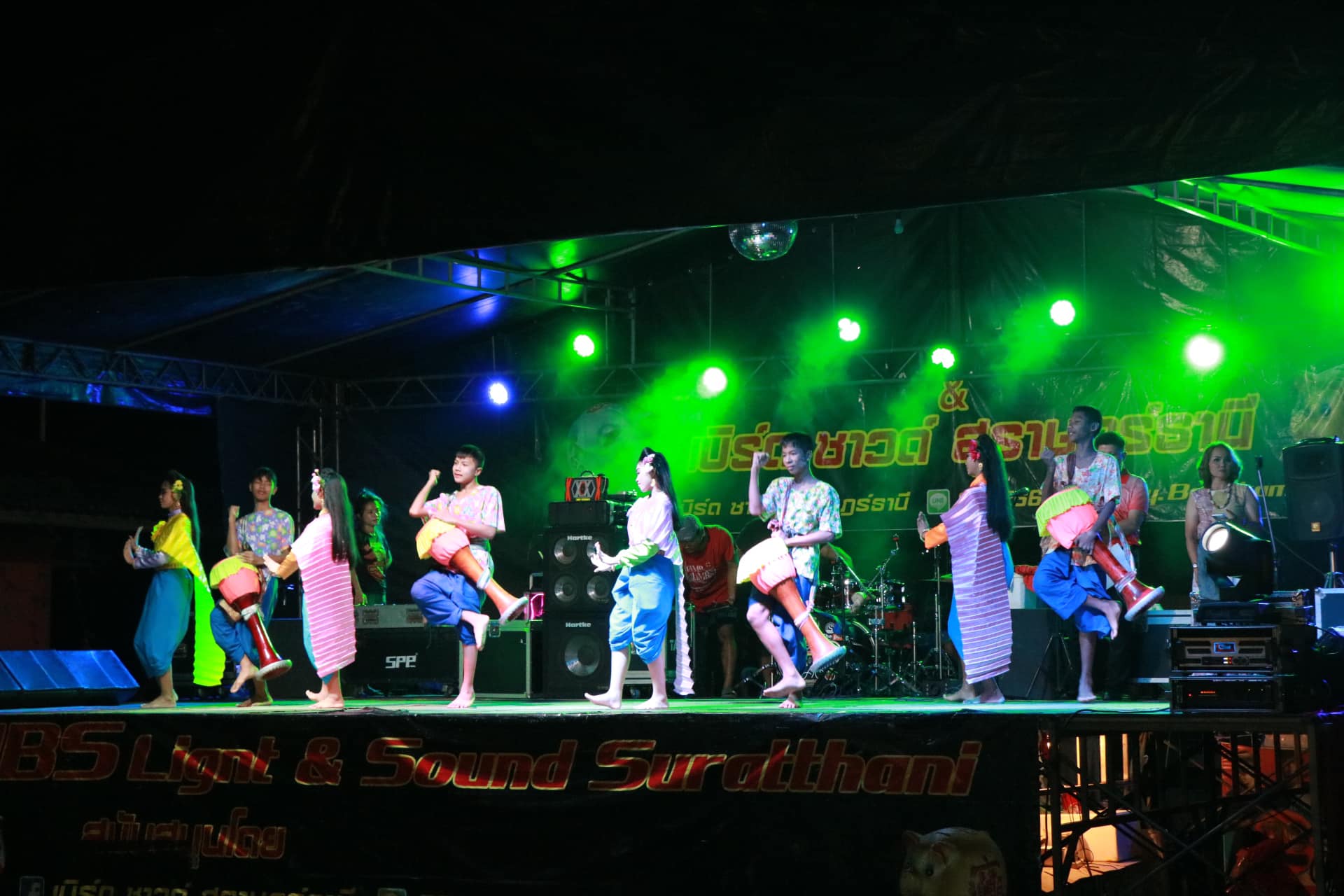 สำนักศิลปะและวัฒนธรรม มรส. ร่วมสนับสนุนการแสดง “รำกลองยาว” ในงานทอดผ้าป่าสามัคคี ประจำปี ๒๕๖๗ สำนักศิลปะและวัฒนธรรม มรส. ร่วมสนับสนุนการแสดง “รำกลองยาว” ในงานทอดผ้าป่าสามัคคี ประจำปี ๒๕๖๗