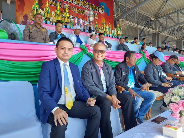 มหาวิทยาลัยราชภัฏสุราษฎร์ธานี เปิดพื้นที่สนามกีฬาต้อนรับครู นักเรียน และผู้ปกครอง โรงเรียนสุราษฎร์ธานี 2