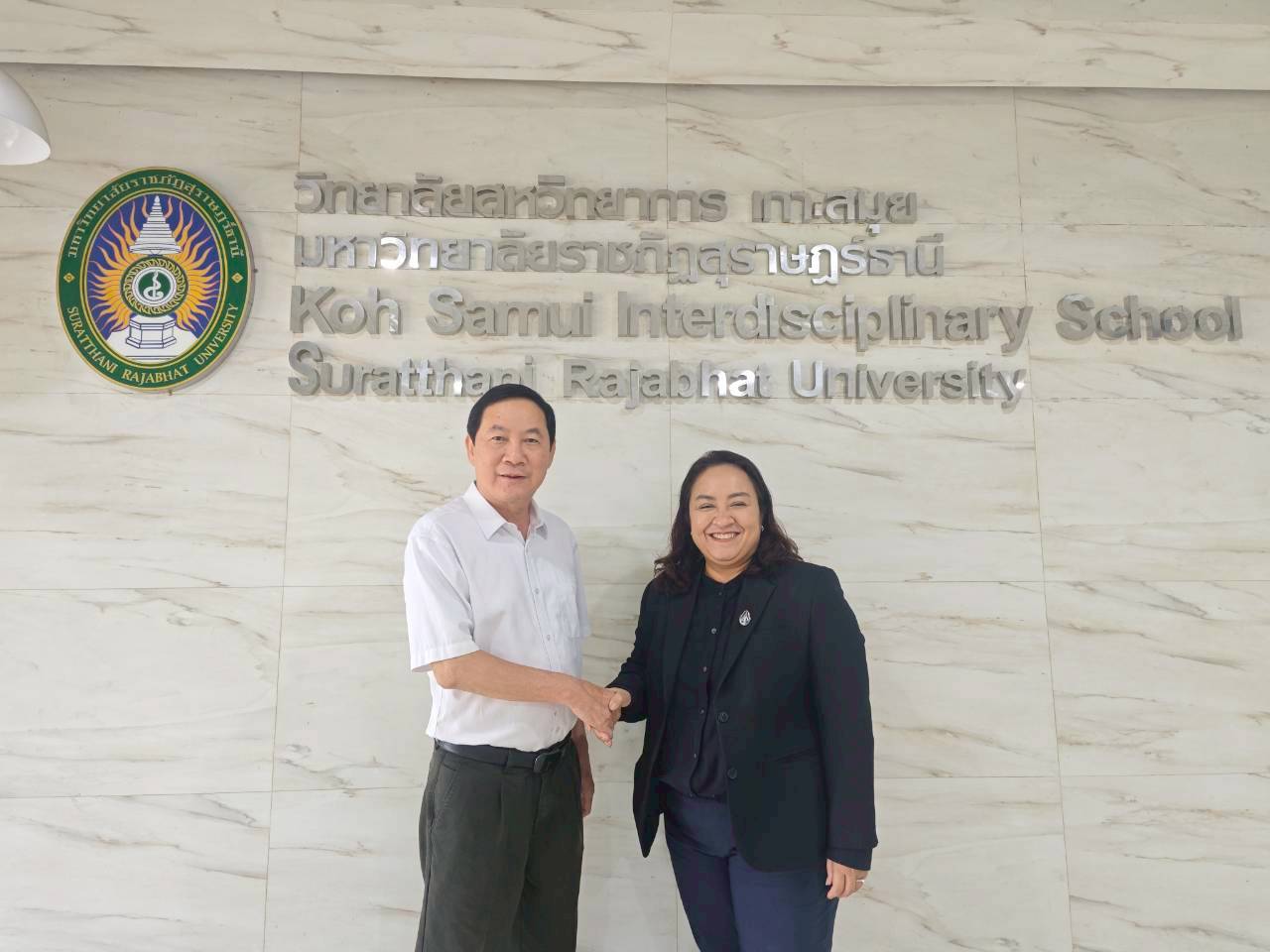 วิทยาลัยสหวิทยาการ เกาะสมุย ต้อนรับคณะผู้บริหาร Guangdong University of Business and Technology หารือความร่วมมือทางวิชาการระดับนานาชาติ
