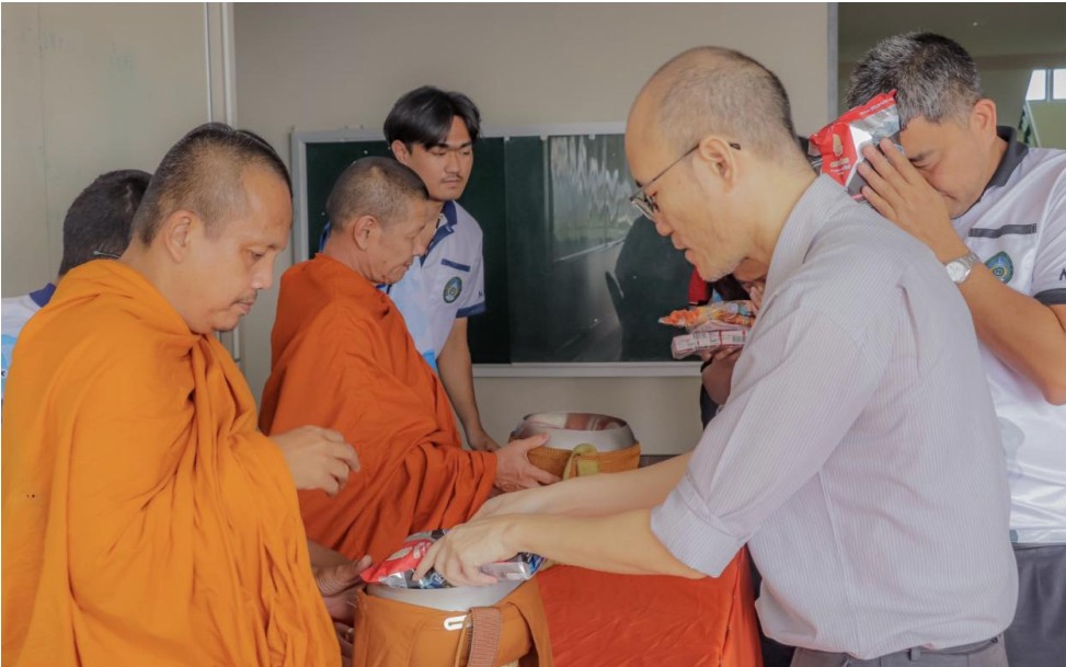 คณิตศาสตร์ มรภ.สุราษฎร์ธานี สืบสานประเพณีไทย รับปีใหม่ 2569 มุ่งสร้างสังคมแห่งการเรียนรู้และการแบ่งปัน คณิตศาสตร์ มรภ.สุราษฎร์ธานี สืบสานประเพณีไทย รับปีใหม่ 2569 มุ่งสร้างสังคมแห่งการเรียนรู้และการแบ่งปัน