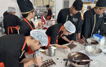 จัดการเรียนการสอนรายวิชาช็อกโกแล็ตและลูกกวาด เสริมทักษะขนมหวานสากล สู่การพัฒนาวิชาชีพ