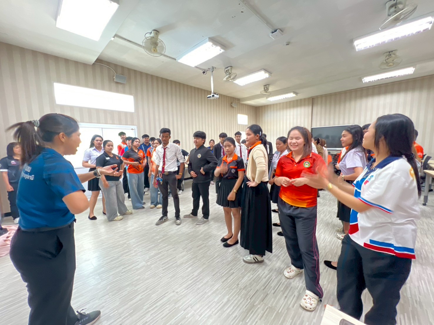 สาขาวิชารัฐประศาสนศาสตร์ คณะมนุษยศาสตร์และสังคมศาสตร์ มหาวิทยาลัยราชภัฏสุราษฎร์ธานี ดำเนินโครงการพัฒนาศักยภาพนักศึกษาและเสริมสร้างทักษะ การอบรมและฝึกปฏิบัติการปฐมพยาบาลเบื้องต้น