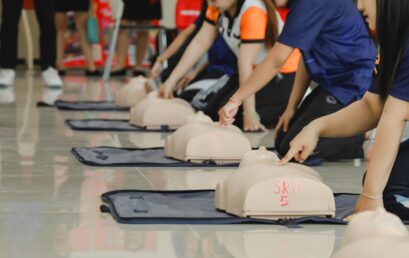 สาขาวิชารัฐศาสตร์ คณะมนุษยศาสตร์และสังคมศาสตร์ มหาวิทยาลัยราชภัฏสุราษฎร์ธานี จัดโครงการ “นักศึกษารัฐศาสตร์พลเมืองเข้มแข็ง เรียนรู้การช่วยชีวิตขั้นพื้นฐาน”
