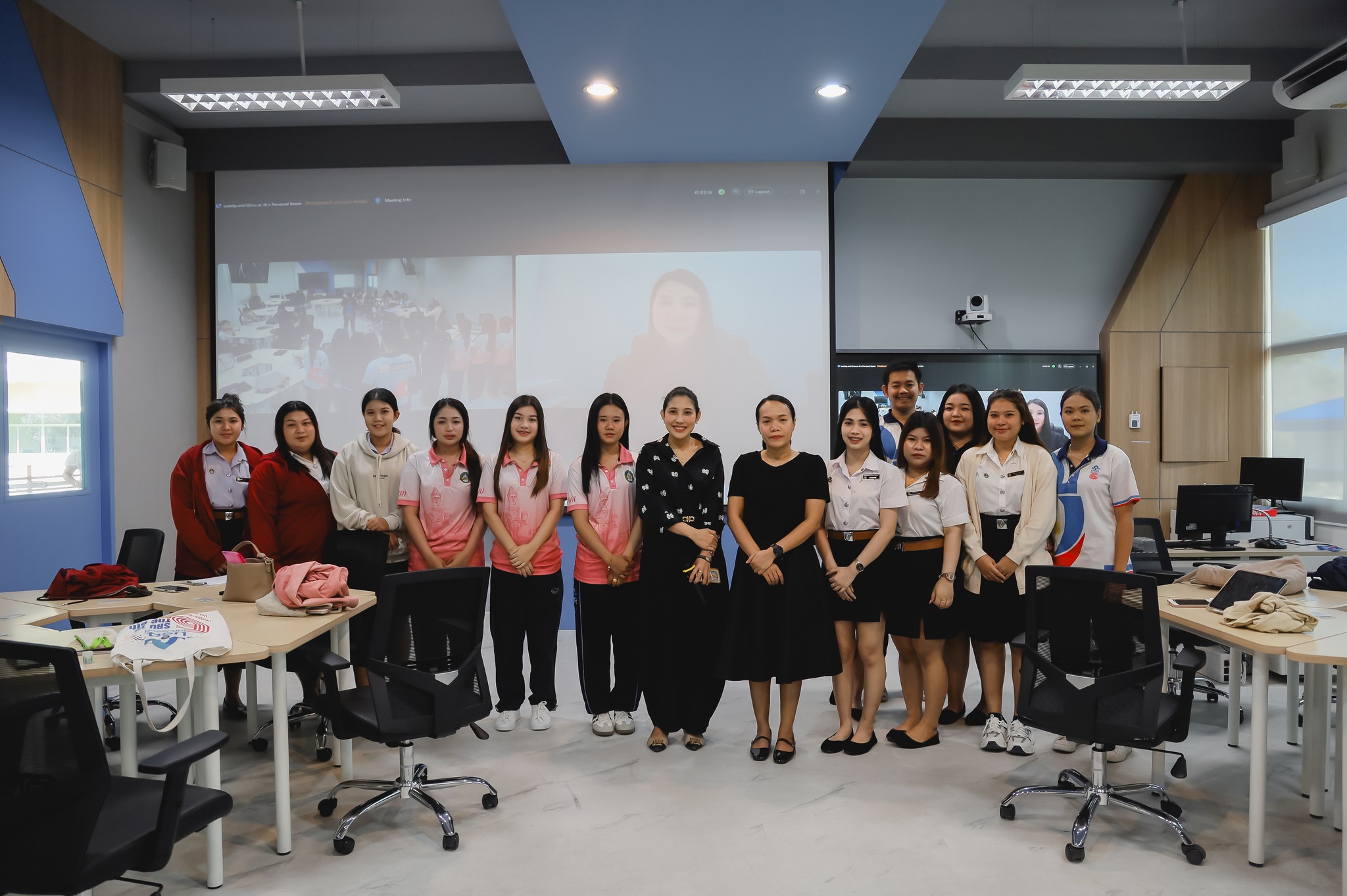 สาขาวิชาภาษาไทย “มนส.”จัดโครงการ” เพื่อเสริมสร้างทักษะการสื่อสาร การนำเสนอ และการทำหน้าที่พิธีกรให้สอดคล้องกับบริบทสื่อดิจิทัลในปัจจุบัน สาขาวิชาภาษาไทย “มนส.”จัดโครงการ” เพื่อเสริมสร้างทักษะการสื่อสาร การนำเสนอ และการทำหน้าที่พิธีกรให้สอดคล้องกับบริบทสื่อดิจิทัลในปัจจุบัน