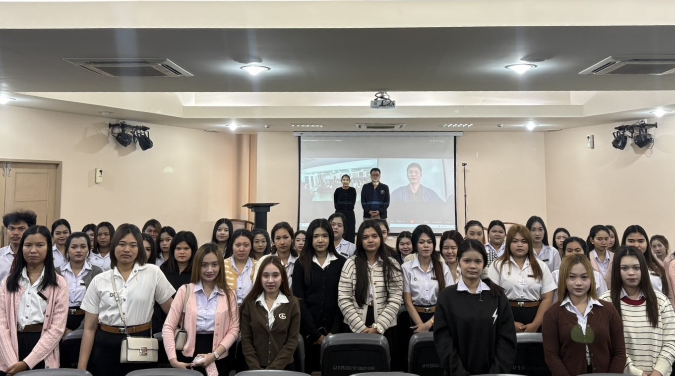 สาขาวิชาภาษาไทย คณะมนุษยศาสตร์และสังคมศาสตร์ ได้จัดโครงการพัฒนาสมรรถนะนักศึกษาสาขาวิชาภาษาไทย กิจกรรมที่ 4 อบรมให้ความรู้เรื่อง “ท่วงทำนองร้อยกรอง”