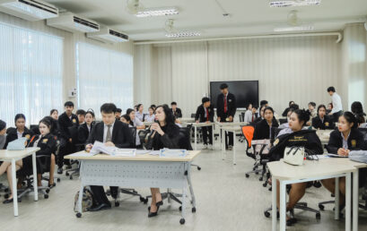 สาขาวิชารัฐศาสตร์ คณะมนุษยศาสตร์และสังคมศาสตร์ มหาวิทยาลัยราชภัฏสุราษฎร์ธานี จัดโครงการสัปดาห์วิชาการรัฐศาสตร์ การอบรมจัดในรูปแบบเชิงปฏิบัติการ (Workshop)เพื่อส่งเสริมการเรียนรู้นอกห้องเรียนและพัฒนาศักยภาพทางวิชาการของนักศึกษา