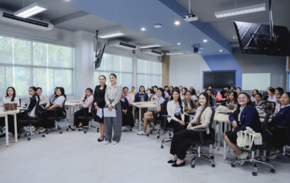 คณะมนุษยศาสตร์และสังคมศาสตร์ มหาวิทยาลัยราชภัฏสุราษฎร์ธานี จัดโครงการพัฒนาสมรรถนะนักศึกษา สาขาวิชาภาษาไทย ภายใต้กิจกรรมอบรมให้ความรู้เรื่อง “การวิเคราะห์กลวิธีทางภาษาในภาษาไทย”