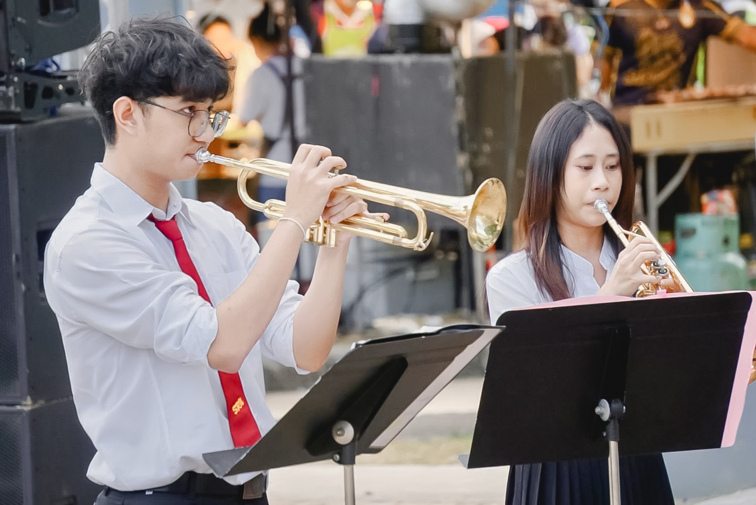 สาขาวิชาดนตรีสากล คณะมนุษยศาสตร์และสังคมศาสตร์ มหาวิทยาลัยราชภัฏสุราษฎร์ธานี จัดโครงการการนำเสนอผลงานทางดนตรี  ณ ลานดนตรี หอสมุดกลาง มหาวิทยาลัยราชภัฏสุราษฎร์ธานี