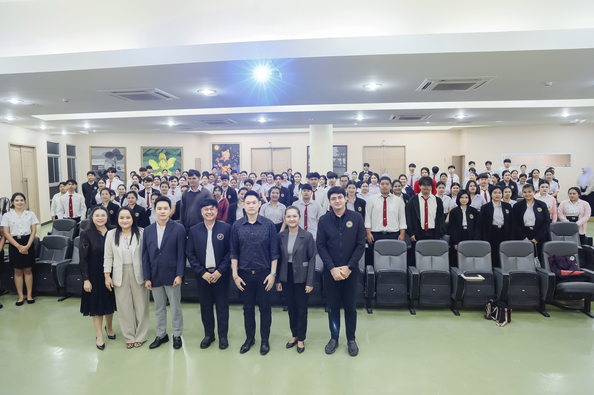 สาขาวิชารัฐประศาสนศาสตร์คณะมนุษยศาสตร์และสังคมศาสตร์ มหาวิทยาลัยราชภัฏสุราษฎร์ธานีโครงการเสวนาองค์ความรู้ทางรัฐประศาสนศาสตร์ในสถานการณ์ปัจจุบัน