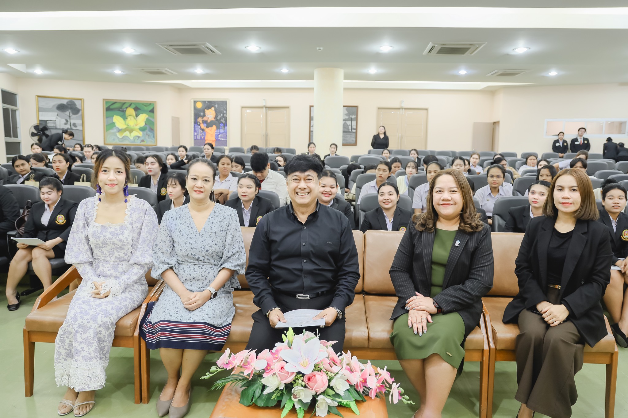 สาขาวิชาสารสนเทศศาสตร์และบรรณารักษศาสตร์ คณะมนุษยศาสตร์และสังคมศาสตร์ มหาวิทยาลัยราชภัฏสุราษฎร์ธานี จัดกิจกรรมนำเสนอผลงานโครงงานของนักศึกษาชั้นปีที่ 4