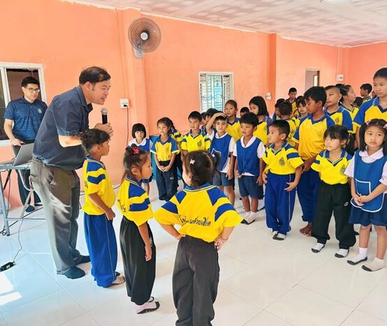 ศูนย์บริการวิชาการและเครือข่ายชุมชนท้องถิ่น คณะมนุษยศาสตร์และสังคมศาสตร์ มหาวิทยาลัยราชภัฏสุราษฎร์ธานี ได้ดำเนินการจัดโครงการยกระดับคุณภาพการศึกษาของเด็กในชุมชนโรงเรียนบ้านห้วยเสียด