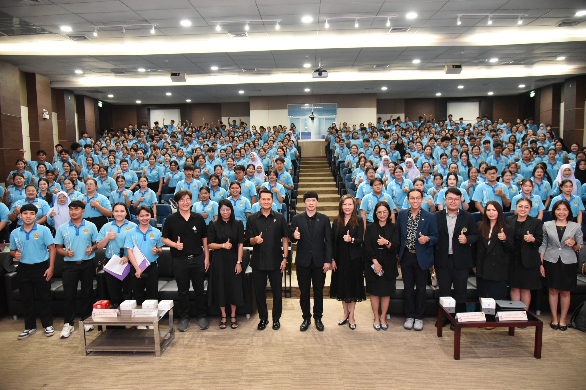 โครงการอบรมเชิงปฏิบัติการเพื่อพัฒนาสมรรถนะนักศึกษาชั้นปีที่ 3 ด้านการวิจัยเพื่อพัฒนาการเรียนรู้อย่างยั่งยืน