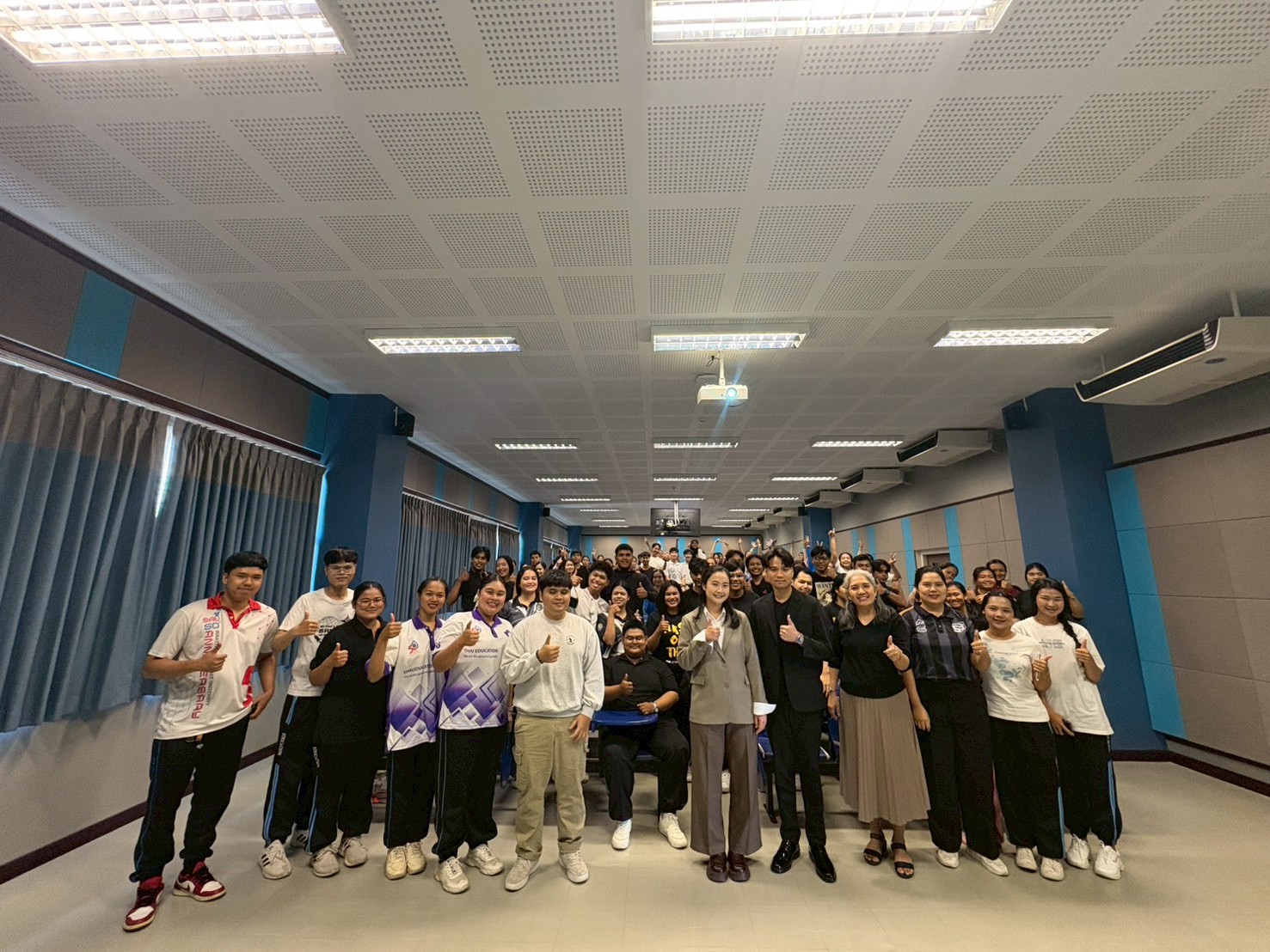 คณะครุศาสตร์ จัดอบรมสร้างสรรค์สื่อการสอนภาษาไทย ผสานนวัตกรรม AI กับสื่อทำมือสู่ห้องเรียนยุคใหม่