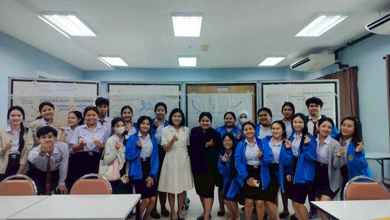 คณะครุศาสตร์ จัดอบรมเตรียมความพร้อมนักศึกษาเคมีก่อนฝึกประสบการณ์วิชาชีพครู มุ่งปลูกฝังจิตวิญญาณความเป็นครูที่ดี คณะครุศาสตร์ จัดอบรมเตรียมความพร้อมนักศึกษาเคมีก่อนฝึกประสบการณ์วิชาชีพครู มุ่งปลูกฝังจิตวิญญาณความเป็นครูที่ดี