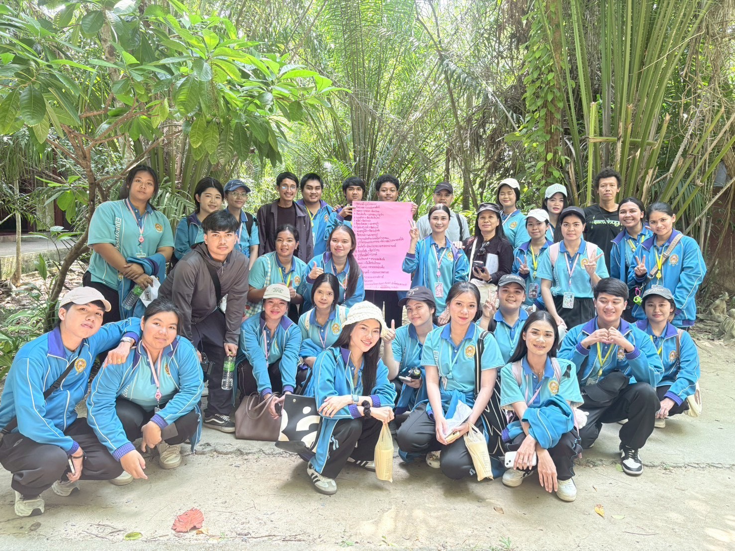 คณะครุศาสตร์ นำนักศึกษาเอกสังคมศึกษาลงพื้นที่เกาะสมุย เรียนรู้วิถีชุมชนตามแนวคิดเศรษฐกิจพอเพียง