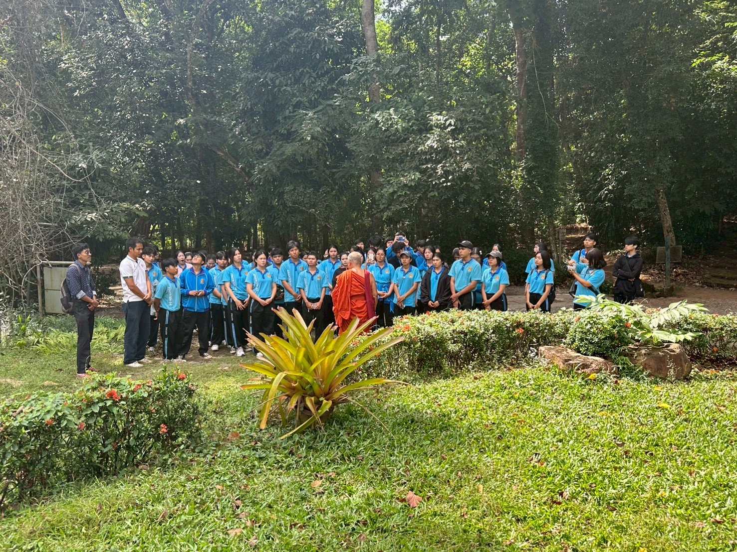 คณะครุศาสตร์ ราชภัฏสุราษฎร์ธานี จัดค่ายธรรมศิลป์ประวัติศาสตร์ ปลูกจิตสำนึกเยาวชนรักชาติ รักวัฒนธรรม