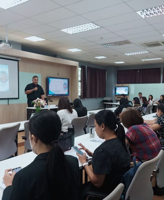 คณะวิทยาศาสตร์และเทคโนโลยี มรภ.สุราษฎร์ธานี ยกระดับองค์กรสู่ความเป็นเลิศ จัดอบรมเข้มเกณฑ์ EdPEx ฉบับปี 2567-2570 มุ่งเป้าสร้างนวัตกรรมและบริการวิชาการตอบโจทย์ท้องถิ่นอย่างยั่งยืน