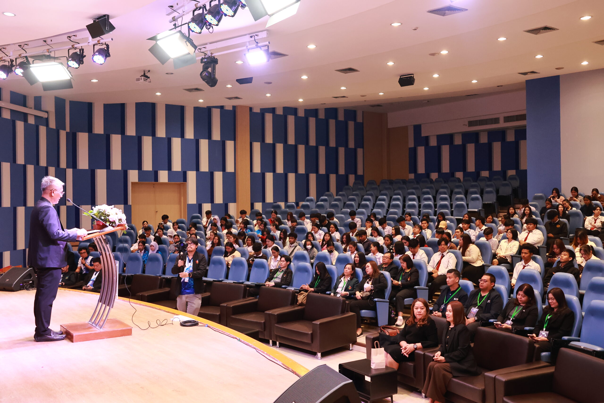 SRU Sustainability 2026: สานพลังความร่วมมือ ขับเคลื่อนเมืองคนดีสู่ความยั่งยืนระดับสากล SRU Sustainability 2026: สานพลังความร่วมมือ ขับเคลื่อนเมืองคนดีสู่ความยั่งยืนระดับสากล