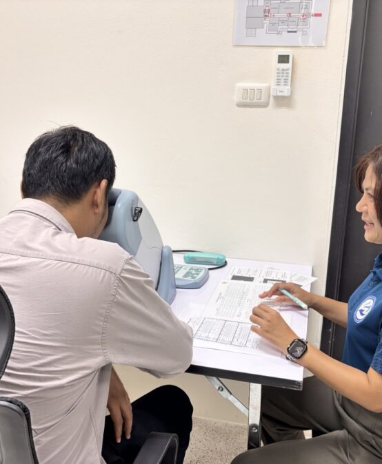 โครงการจัดตั้งศูนย์สุขภาพชุมชน มรส. จัดกิจกรรม “SMART HEALTH” ส่งเสริมสุขภาพบุคลากรผู้ปฏิบัติงานกับคอมพิวเตอร์ ลดความเสี่ยงออฟฟิศซินโดรมและปัญหาสายตา