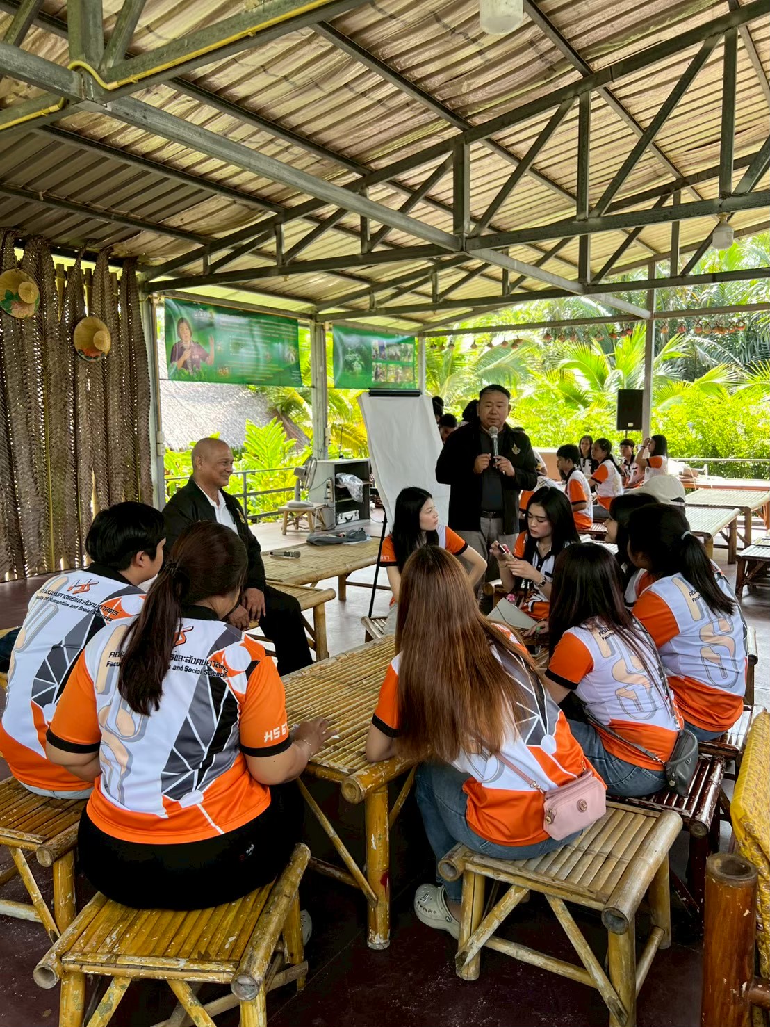 มรส. ขับเคลื่อนนวัตกรรมชุมชนต้นแบบบางใบไม้ สืบสานภูมิปัญญาท้องถิ่นสู่การพัฒนาอย่างยั่งยืน มรส. ขับเคลื่อนนวัตกรรมชุมชนต้นแบบบางใบไม้ สืบสานภูมิปัญญาท้องถิ่นสู่การพัฒนาอย่างยั่งยืน