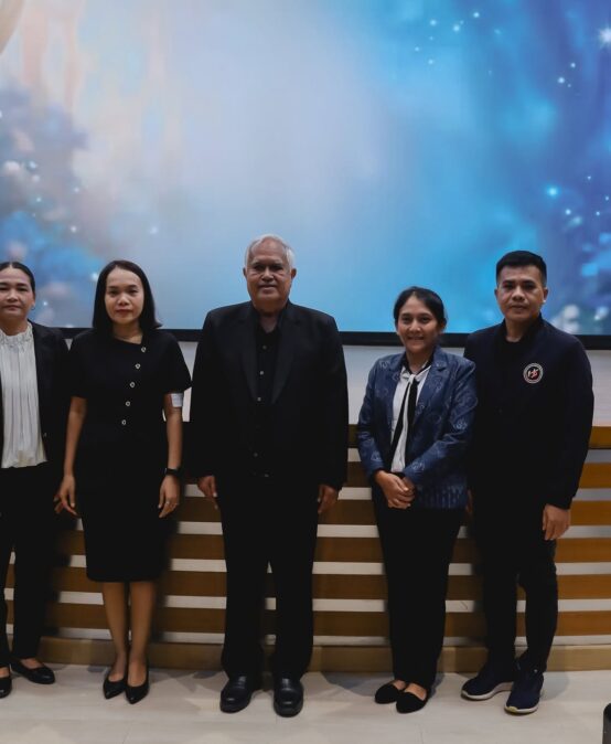 คณะมนุษยศาสตร์และสังคมศาสตร์ มหาวิทยาลัยราชภัฏสุราษฎร์ธานี จัดกิจกรรมเสวนาทางวิชาการในหัวข้อ “ระบำแมงพลัด : เส้นทางจากภูมิปัญญาท้องถิ่นสู่นาฏศิลป์สร้างสรรค์”