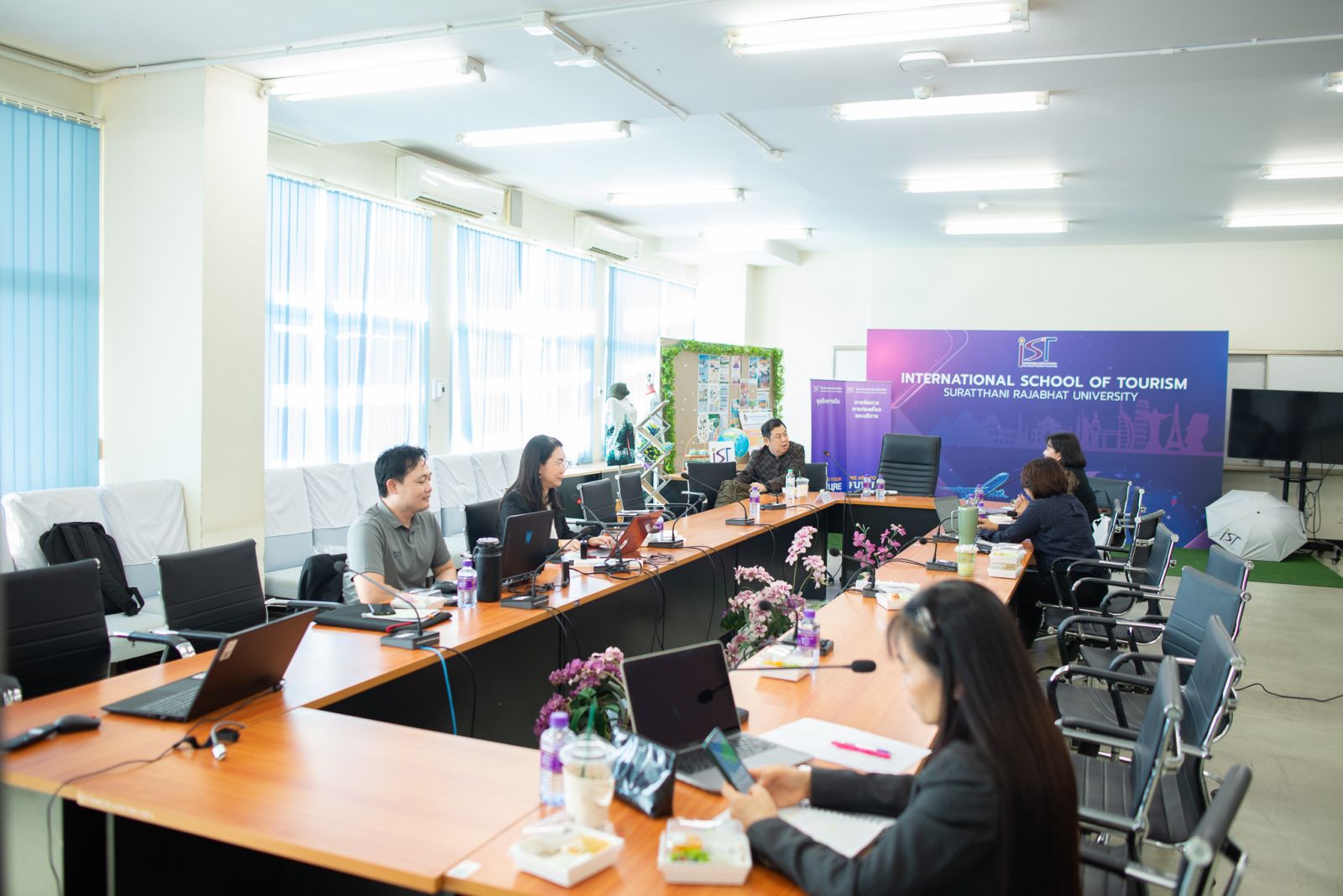 วิทยาลัยนานาชาติการท่องเที่ยว จัดอบรม “Grant Writing Mastery” ยกระดับทักษะนักวิจัยสู่การคว้าทุน วิทยาลัยนานาชาติการท่องเที่ยว จัดอบรม “Grant Writing Mastery” ยกระดับทักษะนักวิจัยสู่การคว้าทุน