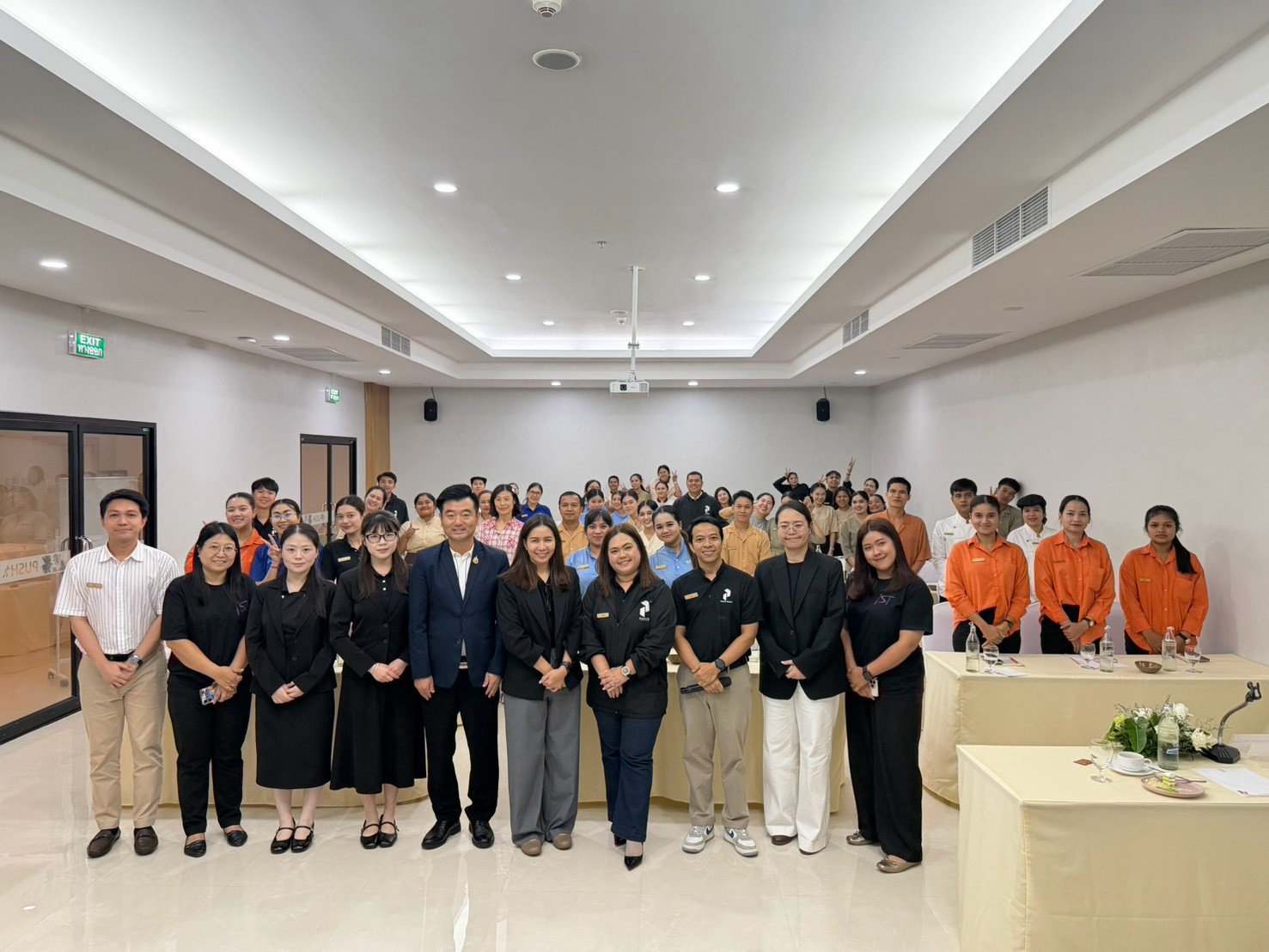 วนช. ยกระดับศักยภาพเครือข่ายท่องเที่ยว–บริการ จัดอบรมภาษาจีนและ AI เสริมทักษะบุคลากร พร้อมเชื่อมภาคการศึกษาสู่อุตสาหกรรม