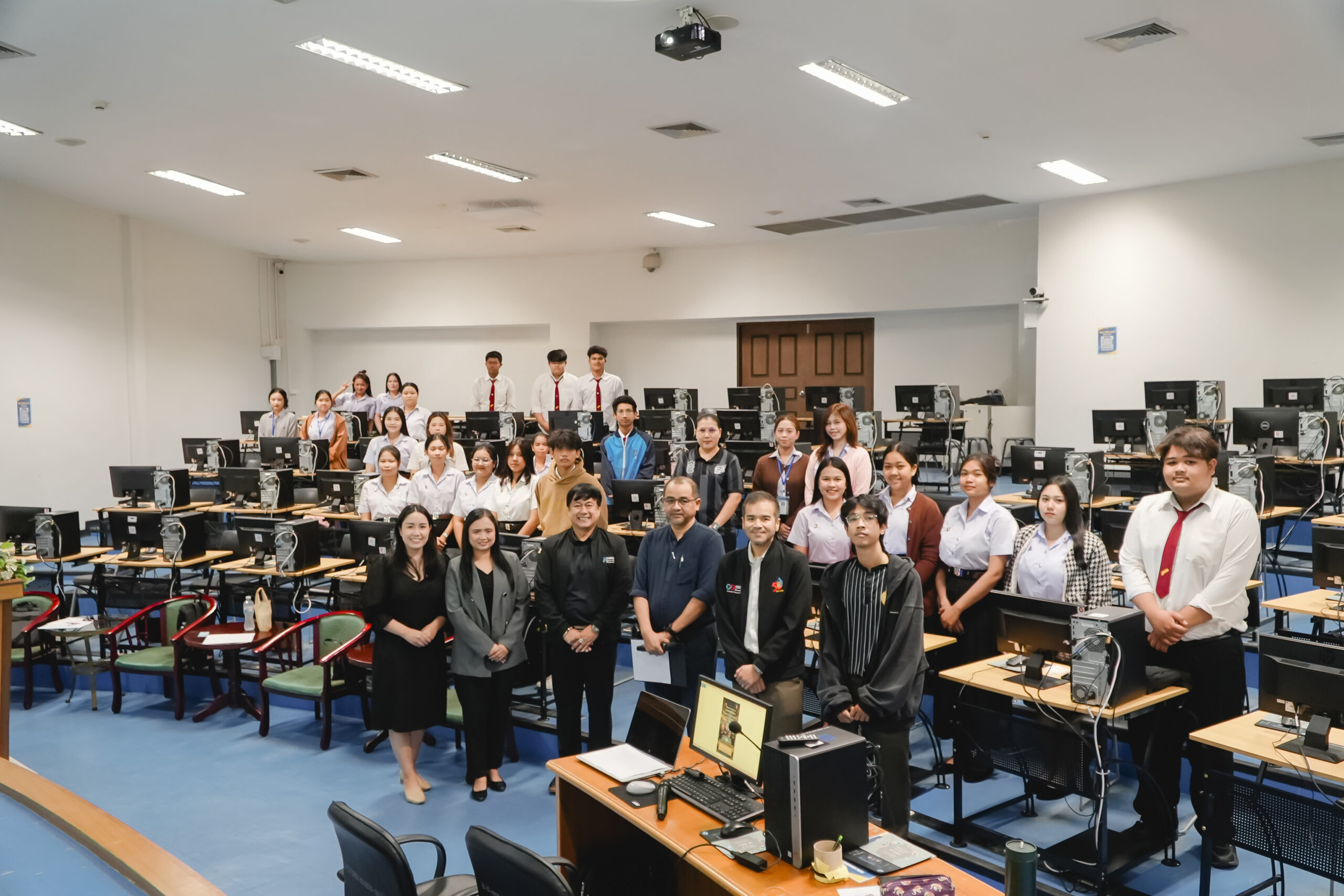 สาขาวิชาการจัดการทางวัฒนธรรม คณะมนุษยศาสตร์และสังคมศาสตร์ มรส. เสริมศักยภาพนักศึกษาการจัดการทางวัฒนธรรม เปิดโลก AI เตรียมพร้อมสู่การเรียนรู้ยุคดิจิทัล สาขาวิชาการจัดการทางวัฒนธรรม คณะมนุษยศาสตร์และสังคมศาสตร์ มรส. เสริมศักยภาพนักศึกษาการจัดการทางวัฒนธรรม เปิดโลก AI เตรียมพร้อมสู่การเรียนรู้ยุคดิจิทัล