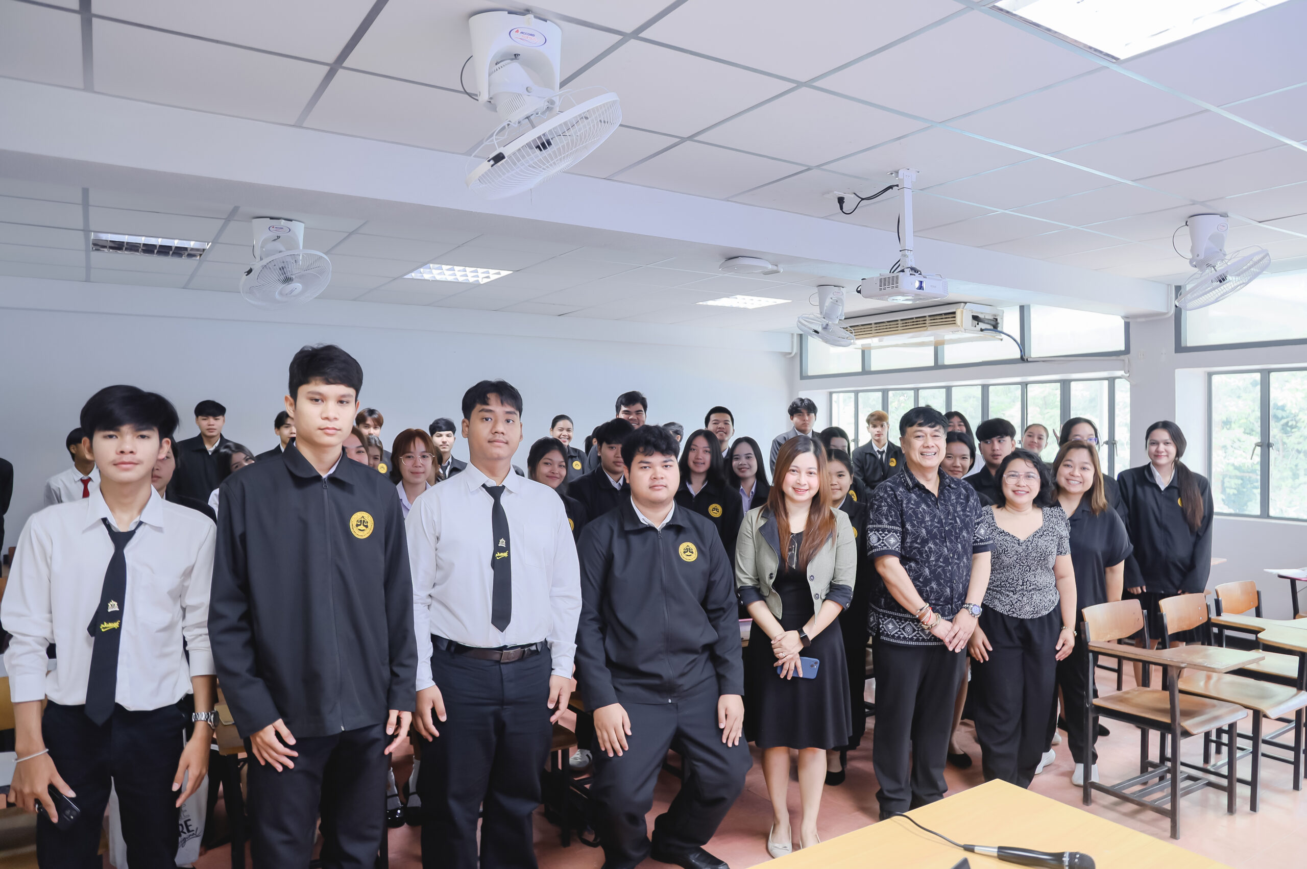คณะมนุษยศาสตร์และสังคมศาสตร์ มหาวิทยาลัยราชภัฏสุราษฎร์ธานี ได้จัดโครงการยกระดับการจัดการเรียนการสอนด้วยการเรียนรู้โดยใช้โครงงานเป็นฐาน (Project-Based Learning) คณะมนุษยศาสตร์และสังคมศาสตร์ มหาวิทยาลัยราชภัฏสุราษฎร์ธานี ได้จัดโครงการยกระดับการจัดการเรียนการสอนด้วยการเรียนรู้โดยใช้โครงงานเป็นฐาน (Project-Based Learning)