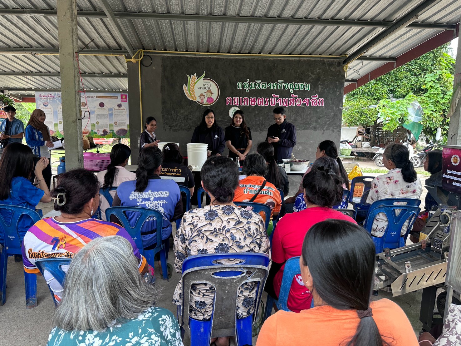 ยกระดับข้าวไร่หอมนิลสู่ไวน์พรีเมียม! มรภ.สุราษฎร์ฯ นำทักษะวิศวกรสังคมสร้างนวัตกรรมอาหาร ยกระดับเศรษฐกิจชุมชนเคียนซา