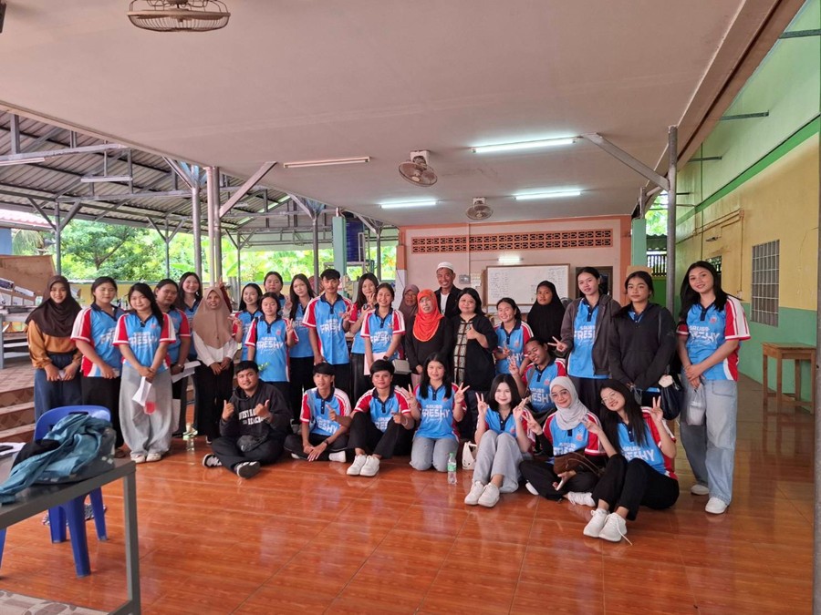 นักศึกษาสาธารณสุข มรส. ลงพื้นที่บ้านดอนกลาง พัฒนา “ลูกชิ้น-ทอดมันสมุนไพรปลาซา” ชูภูมิปัญญาชาวมุสลิม สู้โรค NCDs นักศึกษาสาธารณสุข มรส. ลงพื้นที่บ้านดอนกลาง พัฒนา “ลูกชิ้น-ทอดมันสมุนไพรปลาซา” ชูภูมิปัญญาชาวมุสลิม สู้โรค NCDs
