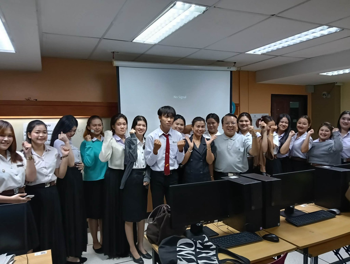 คณะครุศาสตร์ มหาวิทยาลัยราชภัฏสุราษฎร์ธานี เปิดห้องเรียน PBL จริง นักศึกษาวิศวกรสังคมออกแบบระบบติดตามรถรางอัจฉริยะ SRU Smart Tram Tracking คณะครุศาสตร์ มหาวิทยาลัยราชภัฏสุราษฎร์ธานี เปิดห้องเรียน PBL จริง นักศึกษาวิศวกรสังคมออกแบบระบบติดตามรถรางอัจฉริยะ SRU Smart Tram Tracking