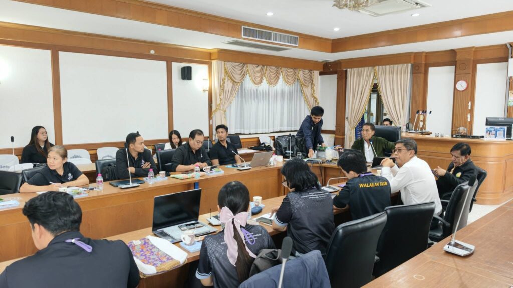 แม่ข่ายเครือข่าย C – อพ.สธ. ภาคใต้ตอนบน จับมือ ศูนย์ประสานงาน อพ.สธ.-มหาวิทยาลัยราชภัฏสุราษฎร์ธานี ขับเคลื่อนการอบรมเชิงปฏิบัติการ “การจัดการของเสีย (Waste)” มุ่งขับเคลื่อน Carbon Neutral University สู่เมืองสิ่งแวดล้อมสีเขียวอย่างยั่งยืน