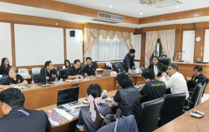 แม่ข่ายเครือข่าย C – อพ.สธ. ภาคใต้ตอนบน จับมือ ศูนย์ประสานงาน อพ.สธ.-มหาวิทยาลัยราชภัฏสุราษฎร์ธานี ขับเคลื่อนการอบรมเชิงปฏิบัติการ “การจัดการของเสีย (Waste)” มุ่งขับเคลื่อน Carbon Neutral University สู่เมืองสิ่งแวดล้อมสีเขียวอย่างยั่งยืน