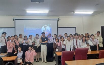 ม.ราชภัฏสุราษฎร์ธานี เปิดเส้นทางเรียนรู้ความยั่งยืน นักศึกษาธุรกิจการบินสร้างสื่อวิดีโอโปรโมต SRU Sustainability