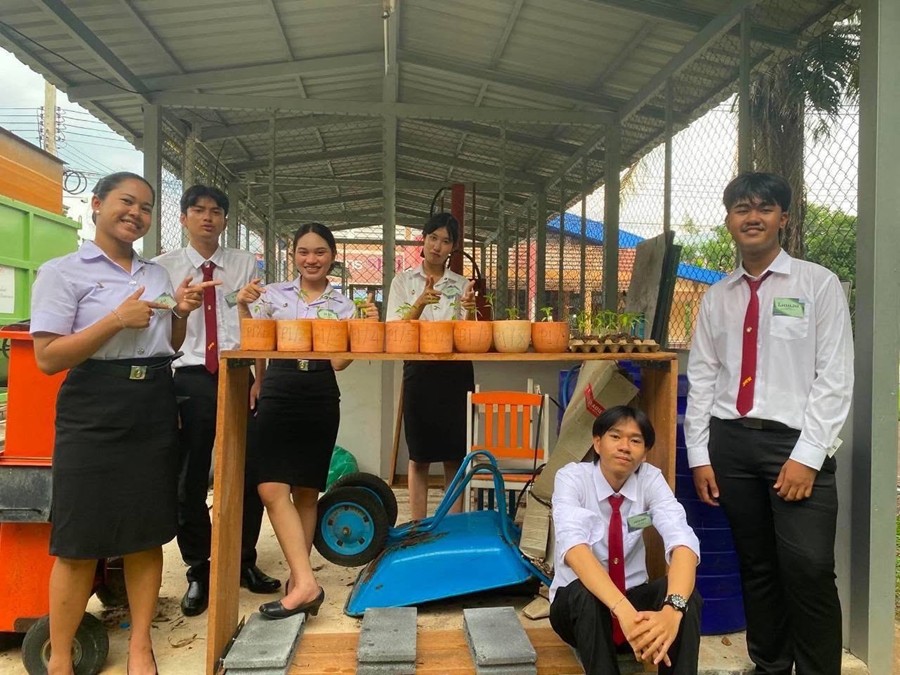 อาจารย์คณะวิทย์ฯ มรส. นำทีมฝึกนักศึกษาครุศาสตร์ เปลี่ยนขยะเป็นสิ่งมีค่า ลุย Upcycling ตอบโจทย์ SDG