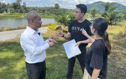 ม.ราชภัฏสุราษฎร์ธานี ลงพื้นที่พนม รับฟังความคิดเห็นชาวบ้าน ติดตามผลลัพธ์โครงการอ่างเก็บน้ำคลองสีสุก