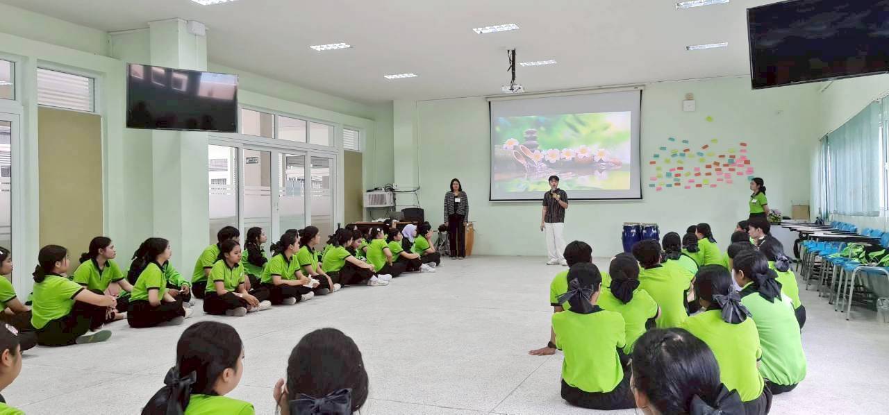 โครงการพัฒนาสมรรถนะนักศึกษาและอัตลักษณ์ SRUN+H เพื่อการพัฒนาที่ยั่งยืน กิจกรรมมีสุข อบรมเชิงปฏิบัติการเสริมสร้างทักษะการเป็นวิทยากรด้านการดูแลใจ โครงการพัฒนาสมรรถนะนักศึกษาและอัตลักษณ์ SRUN+H เพื่อการพัฒนาที่ยั่งยืน กิจกรรมมีสุข อบรมเชิงปฏิบัติการเสริมสร้างทักษะการเป็นวิทยากรด้านการดูแลใจ