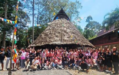 สาขาวิชาภาษาไทย คณะมนุษยศาสตร์และสังคมศาสตร์ มรส. นำนักศึกษาเรียนรู้วัฒนธรรมไทยทรงดำจากชุมชนจริง เสริมทักษะวิจัยภาคสนาม สืบสานภูมิปัญญาท้องถิ่นอย่างยั่งยืน